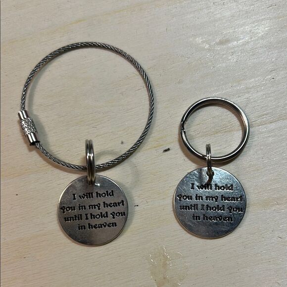 Silver Memorial keychains - Picture 1 of 2